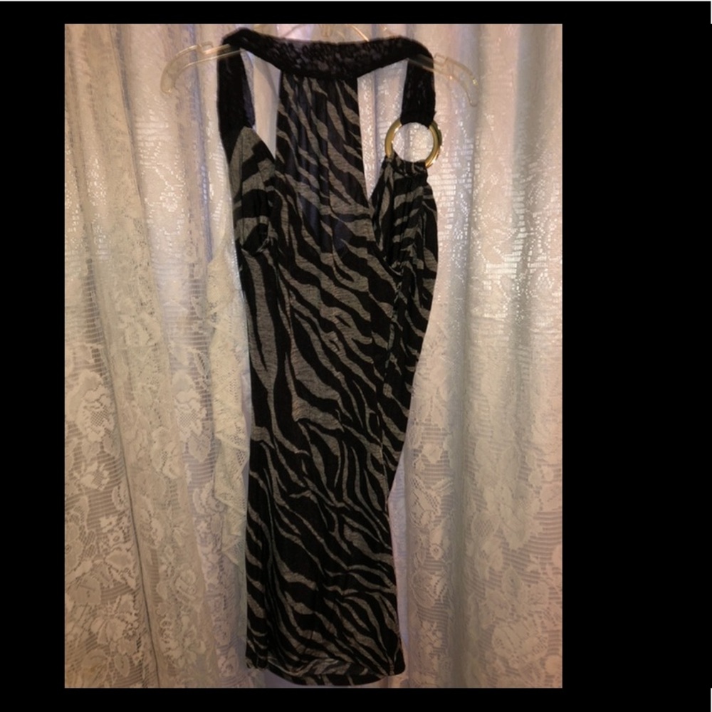 Dress - Picture 3 of 3